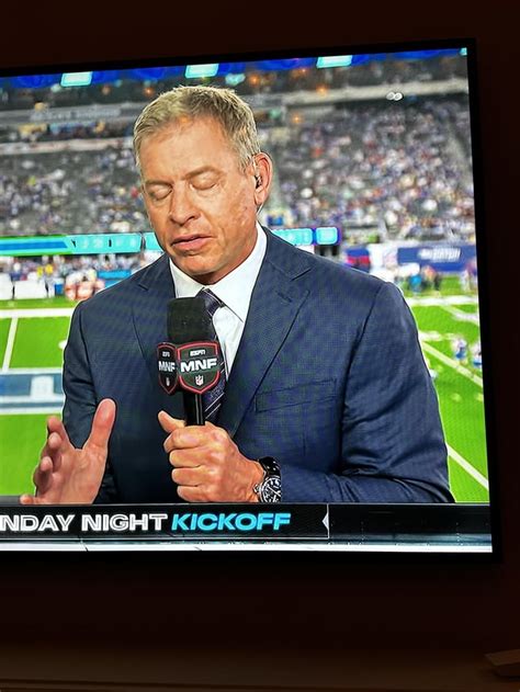 joe buck wrist watch|What watch is Troy Aikman wearing during Monday .